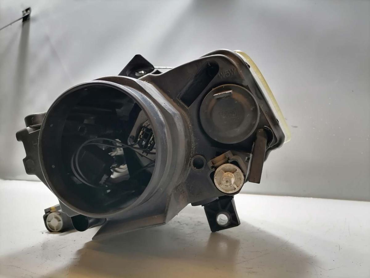 VW Passat 3C B6 original Scheinwerfer vorn links Halogen Bj.2006